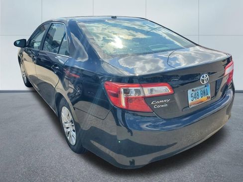 Used 2014 Toyota Camry LE image 7