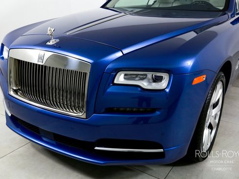 Used 2019 Rolls-Royce Wraith image 32