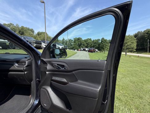 Used 2021 GMC Acadia AT4 w/ Technology Package AWD/4WD image 35