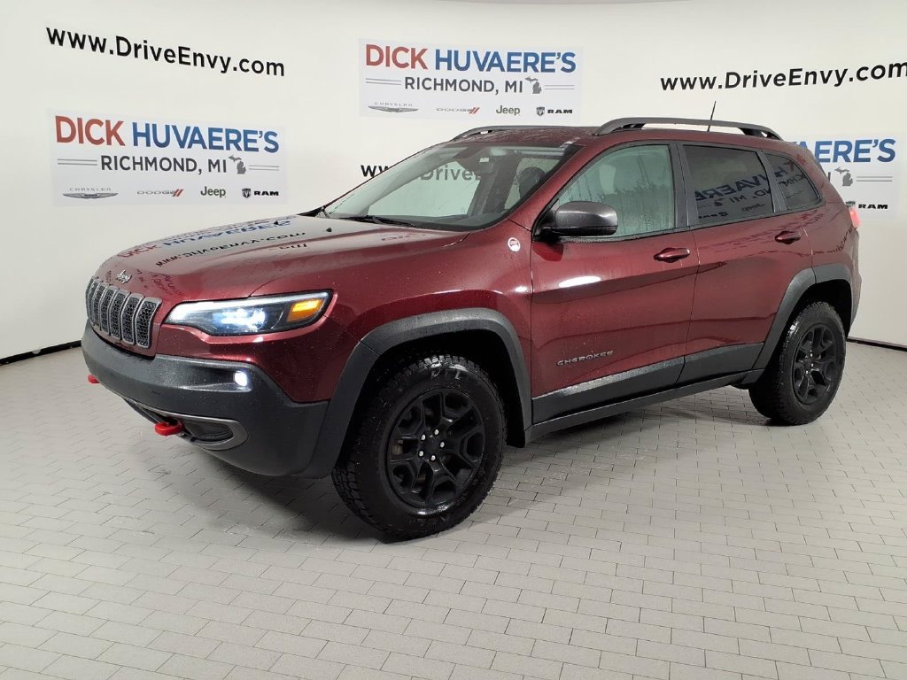 Used 2019 Jeep Cherokee Trailhawk w/ Cold Weather Group AWD/4WD image 1