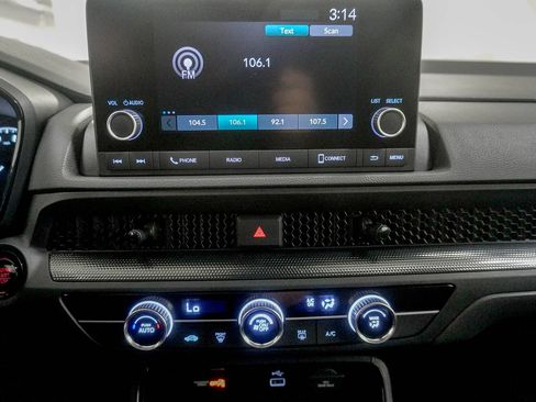 Used 2025 Honda CR-V LX image 23