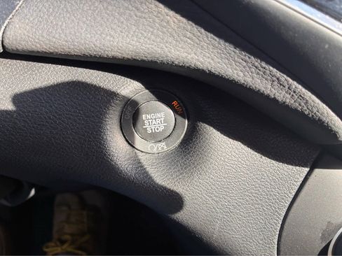 Used 2022 Jeep Cherokee Limited w/ Mopar Interior Package image 21