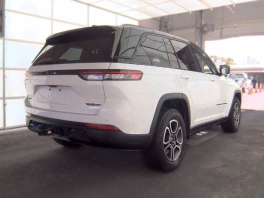 Used 2022 Jeep Grand Cherokee Trailhawk AWD/4WD image 3