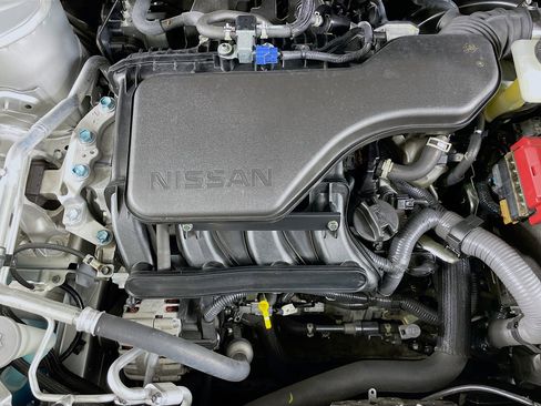 Used 2022 Nissan Rogue Sport SL image 32