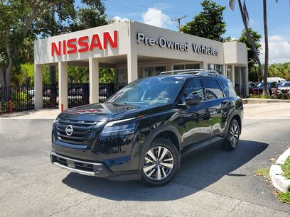 Certified 2023 Nissan Pathfinder SL w/ Lighting Package (N92)