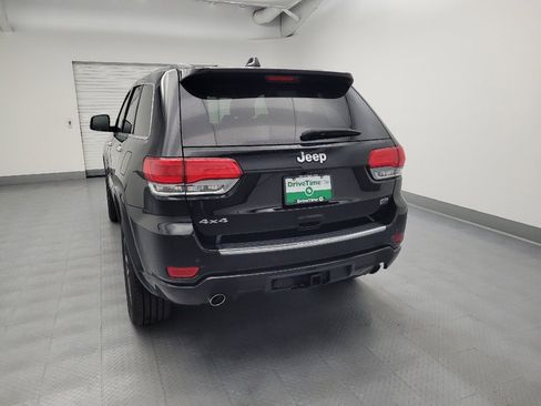 Used 2019 Jeep Grand Cherokee Overland AWD/4WD image 6
