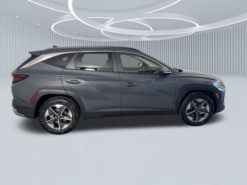 New 2026 Hyundai Tucson SEL image 2