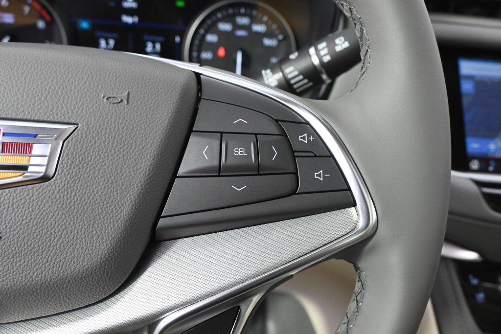 New 2026 Cadillac XT5 Premium Luxury w/ Driver Assist Package AWD/4WD image 33