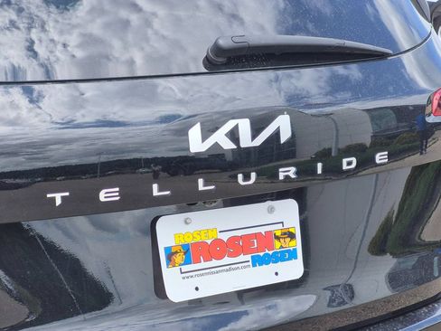 Used 2023 Kia Telluride LX AWD/4WD image 10