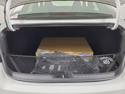 New 2025 Hyundai Elantra SEL image 36