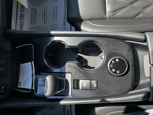 New 2026 Nissan Rogue Platinum w/ Platinum Premium Package AWD/4WD image 22