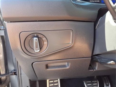 Used 2023 Volkswagen Tiguan SE R-Line AWD/4WD image 24