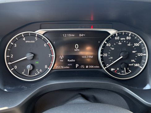 Used 2024 Nissan Rogue SV image 22