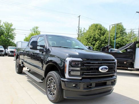 New 2026 Ford F350 Platinum w/ FX4 Off-Road Package AWD/4WD image 24