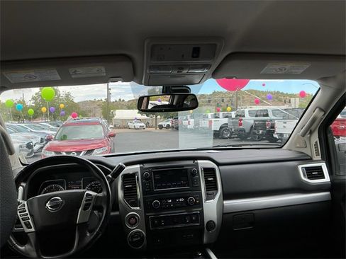 Used 2019 Nissan Titan PRO-4X w/ Pro-4x Convenience Package image 14