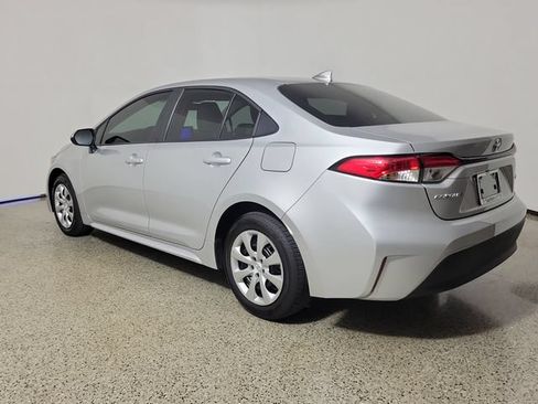 Used 2025 Toyota Corolla LE FWD image 7