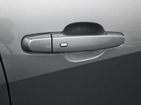 Used 2025 Chevrolet Malibu LT FWD image 36