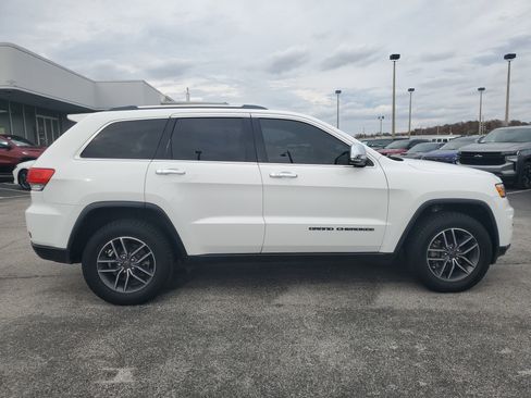 Used 2019 Jeep Grand Cherokee Limited w/ Trailer Tow Group IV image 8