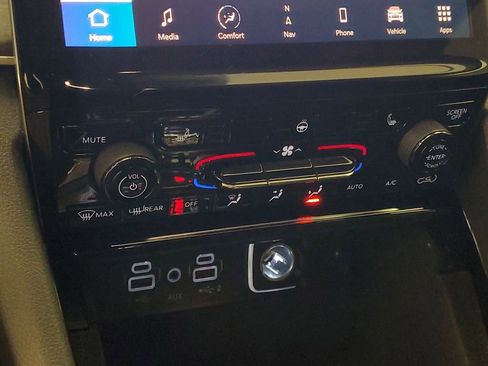 Used 2021 Jeep Grand Cherokee L Limited image 20