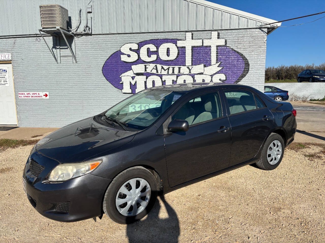 Used 2009 Toyota Corolla LE FWD image 1