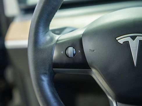 Used 2021 Tesla Model 3 Long Range AWD/4WD image 31