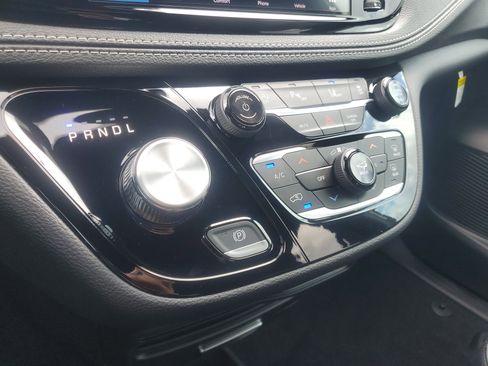 New 2026 Chrysler Pacifica Select FWD image 19