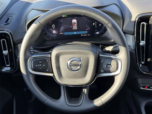 Certified 2025 Volvo XC40 B5 Plus image 12