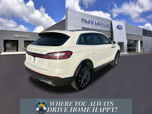 Used 2022 Lincoln Nautilus Reserve image 3