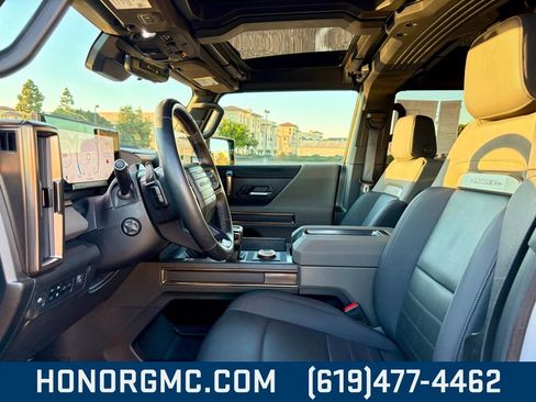 Used 2025 GMC Hummer EV 2X w/ Extreme Off-Road Package image 11