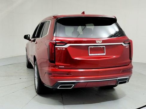 Certified 2024 Cadillac XT6 Premium Luxury image 4