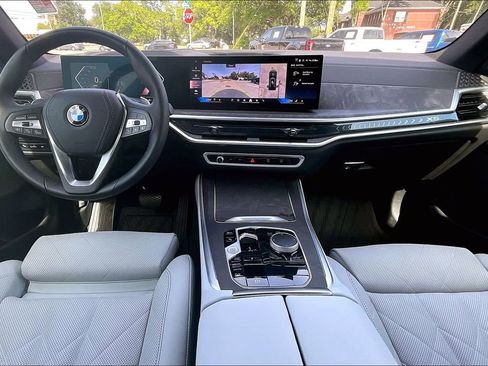 Used 2025 BMW X5 xDrive40i w/ Climate Comfort Package AWD/4WD image 6