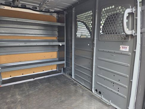 Used 2020 Nissan NV 3500 SV image 25