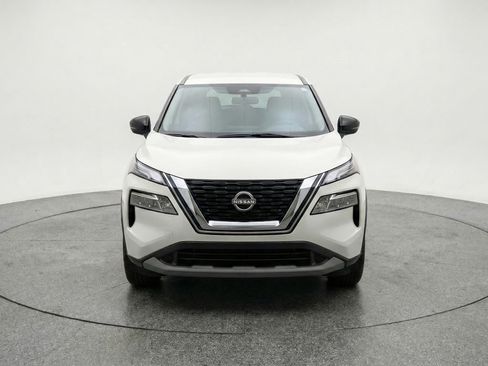 Used 2023 Nissan Rogue S AWD/4WD image 2