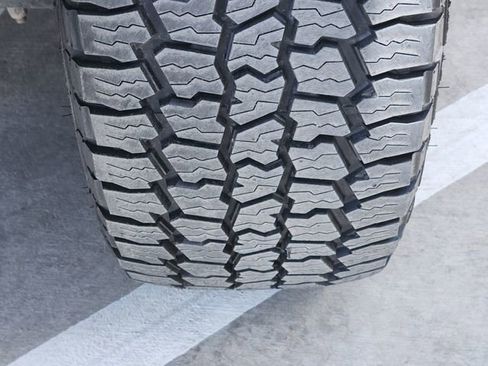 Used 2022 Ford F150 Lariat w/ Equipment Group 502A High image 12