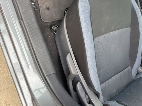 Used 2025 Nissan Versa SV image 13