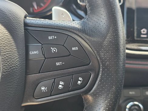 Used 2025 Dodge Durango GT AWD/4WD image 31