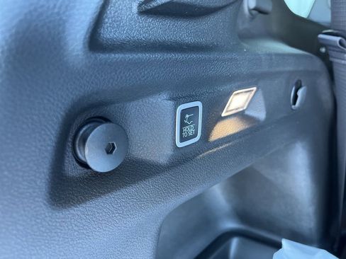 New 2025 Jeep Grand Cherokee L Altitude image 41