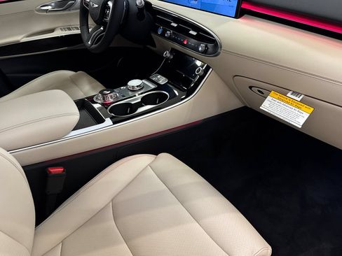 New 2026 Genesis GV70 2.5T AWD/4WD image 16