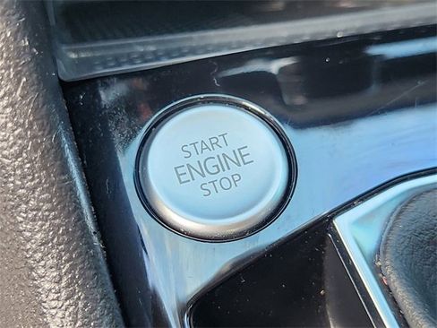 Used 2023 Volkswagen Taos SE image 20