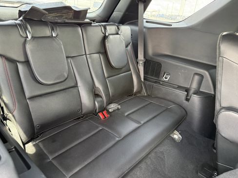 Used 2023 Ford Explorer ST-Line AWD/4WD image 12