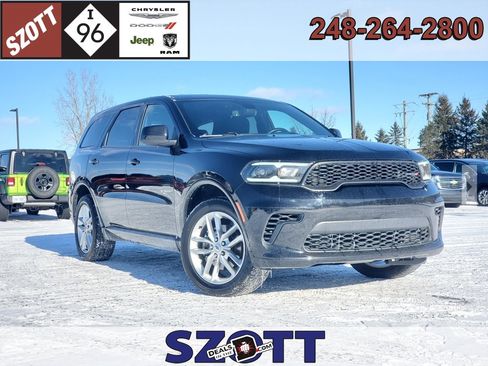 Used 2023 Dodge Durango GT image 1