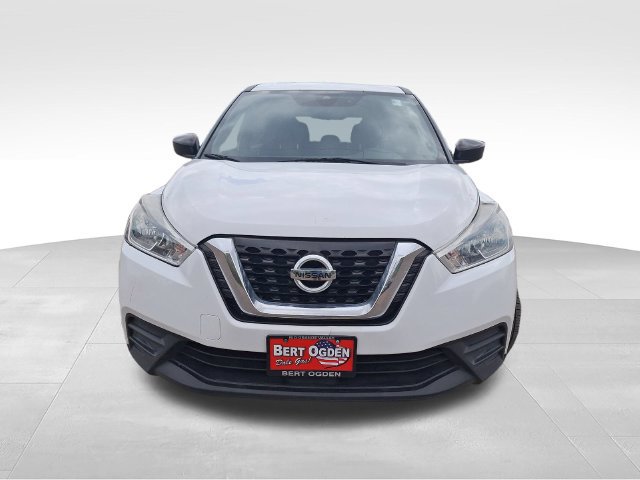Used 2020 Nissan Kicks S FWD image 2
