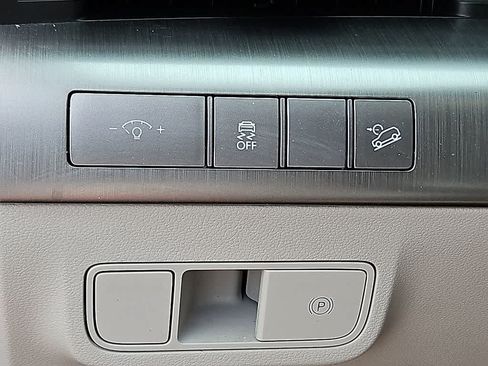 Used 2025 Hyundai Kona SEL FWD image 22