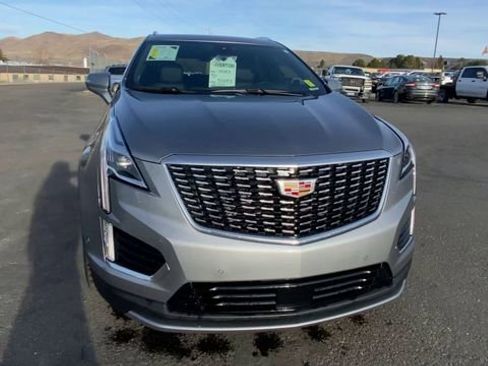 Used 2025 Cadillac XT5 Premium Luxury w/ Technology Package AWD/4WD image 3