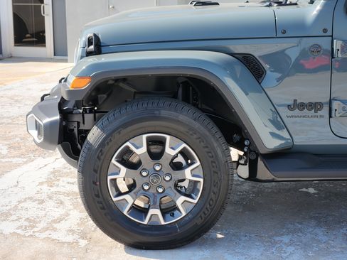 New 2026 Jeep Wrangler Unlimited Sahara AWD/4WD image 5