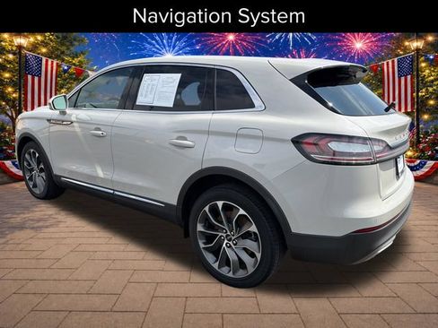 Used 2023 Lincoln Nautilus Reserve AWD/4WD image 5