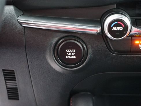 Used 2025 MAZDA MAZDA3 s image 31