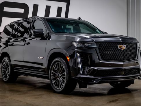Used 2024 Cadillac Escalade V image 29