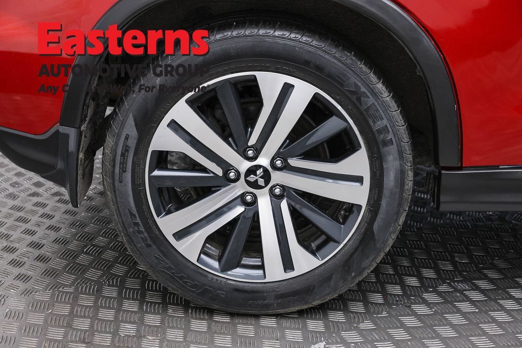 Used 2023 Mitsubishi Outlander Sport ES AWD/4WD image 28