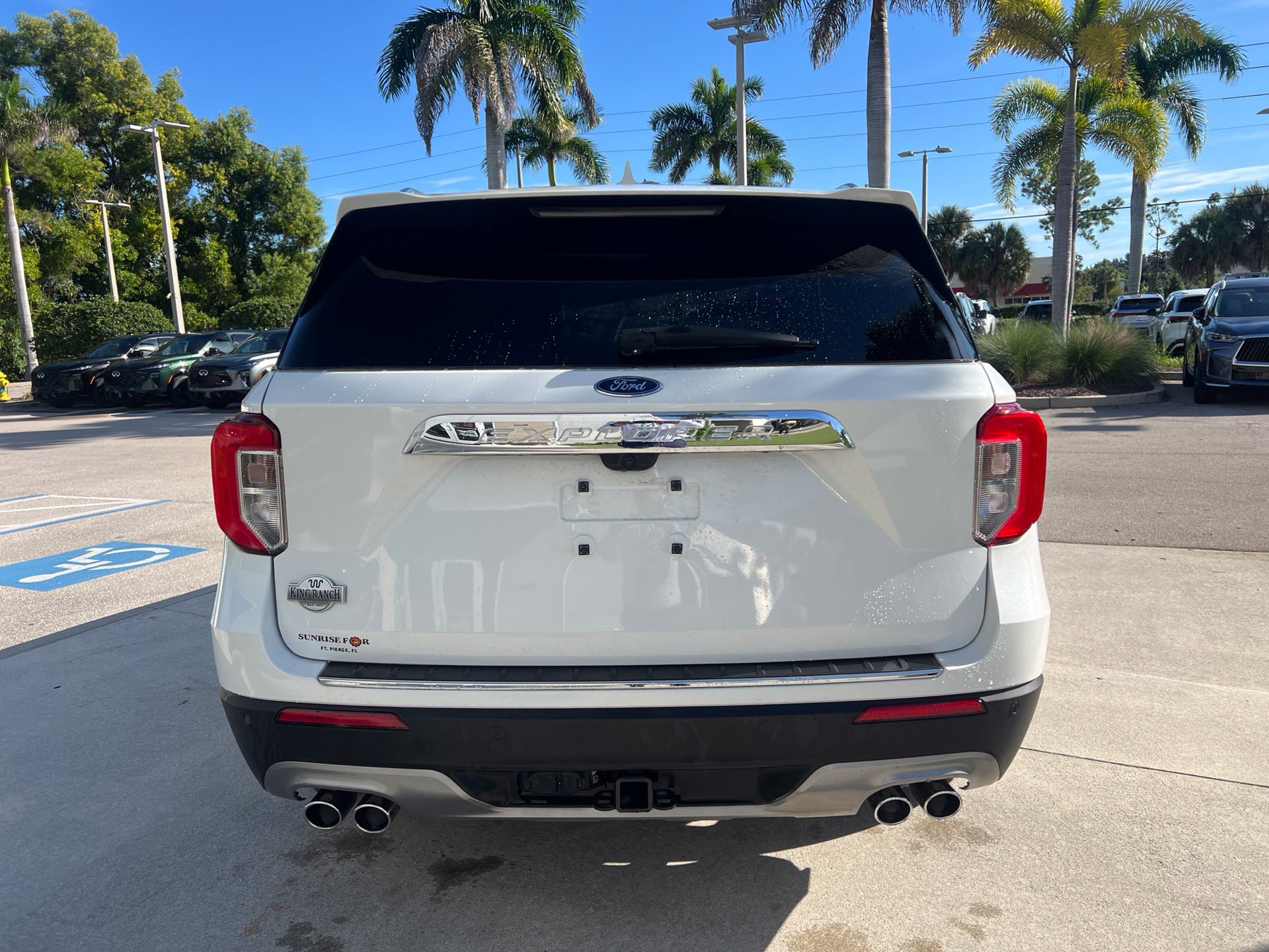 Used 2024 Ford Explorer King Ranch w/ Technology Package RWD image 7